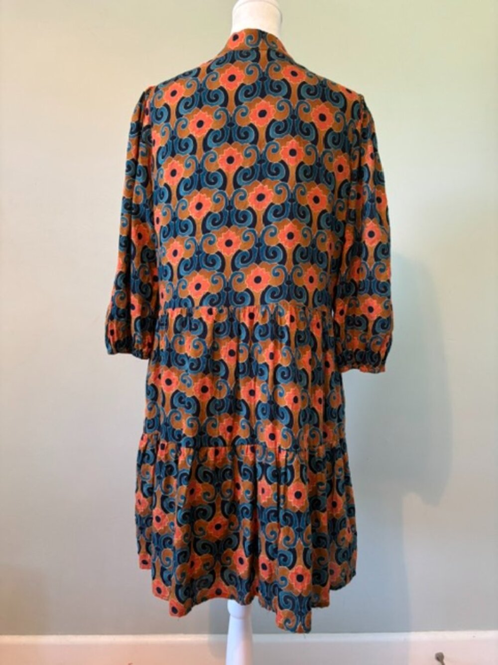 THML Blue/Orange Geometric Floral Tiered Mini Dress Balloon Sleeves Size Medium - Picture 9 of 13